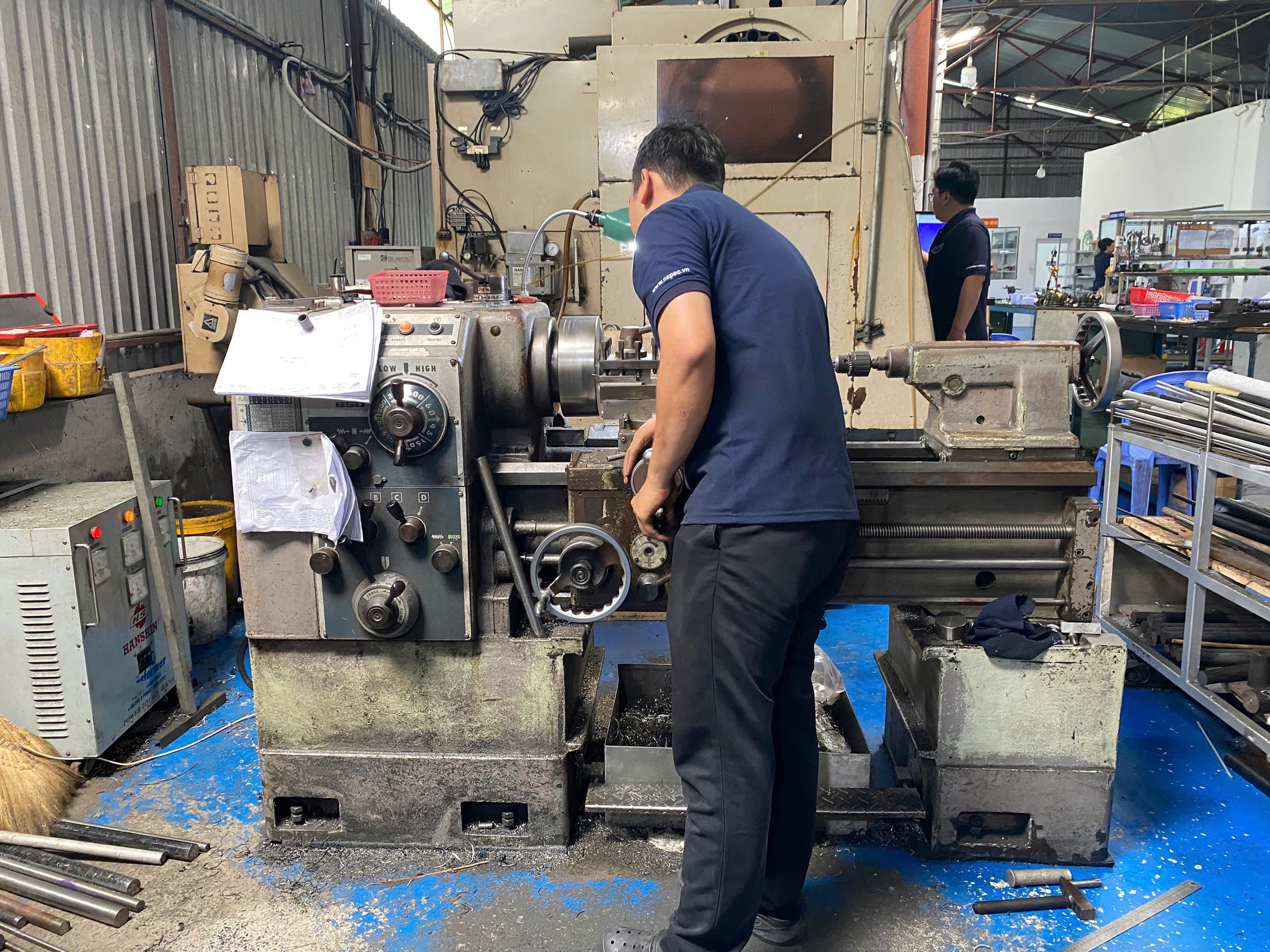 Lathe machine 3.jpg